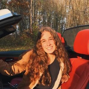 Meet your Posher, Avery